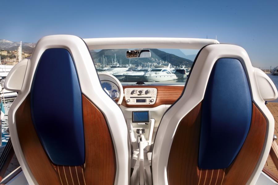  Volkswagen up! Azzurra Sailing Team by Italdesign 2012 года  (фото 3 из 15)